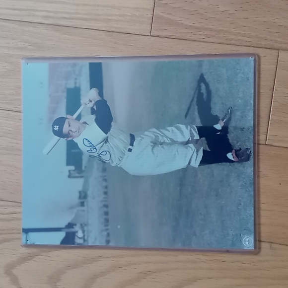 YOGI BERRA SIGNED 8 X 10 - Picture 1 of 2
